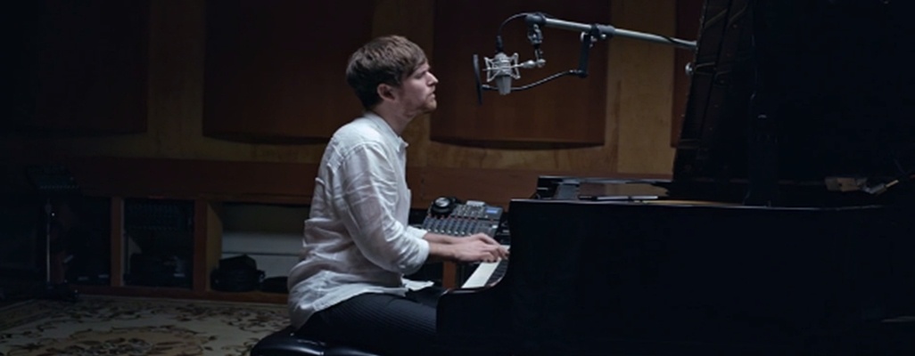 Image: James Blake Covers Don McLean’s "Vincent"